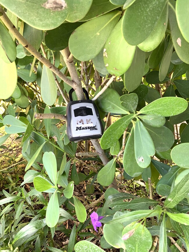 Foto del edificio - 9872 Liberty Ct