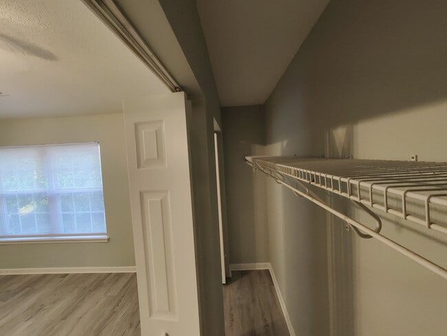 Building Photo - 377 Seabert Rd