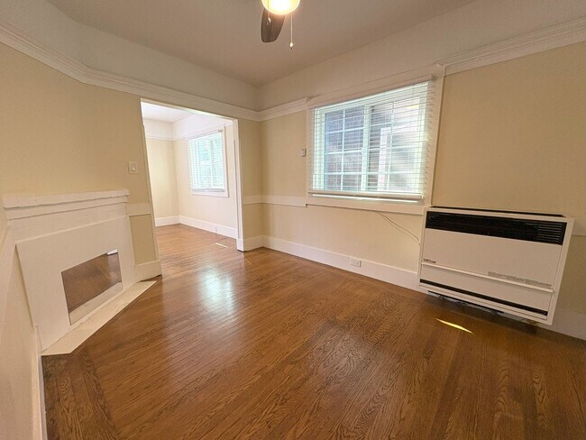 Building Photo - Cozy Cottage in Palo Alto