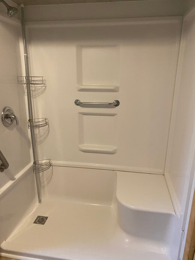 Building Photo - Spring valley 319