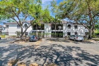 Building Photo - 5403 Verona Dr
