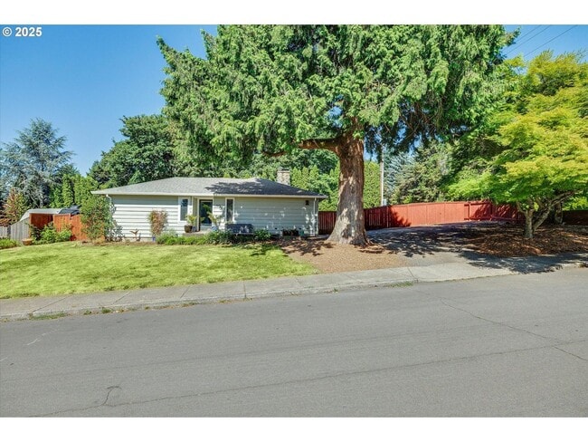 Building Photo - Single-Level Beaverton Home with Stone Fireplace, Open Kitchen & Large Fenced Outdoor Space