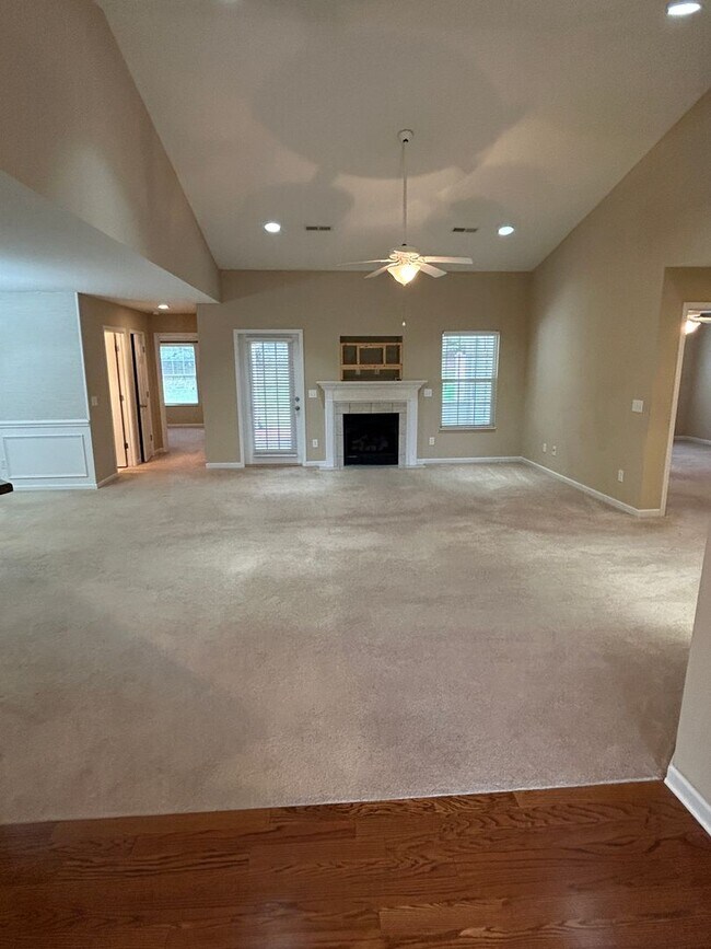Foto del edificio - 1044 Patriot Landing Dr, Dandridge, TN 37725