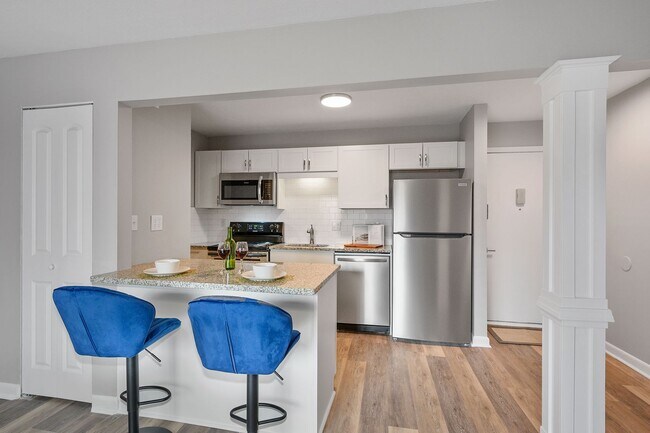 Interior Photo - 8Ninety at Loveland
