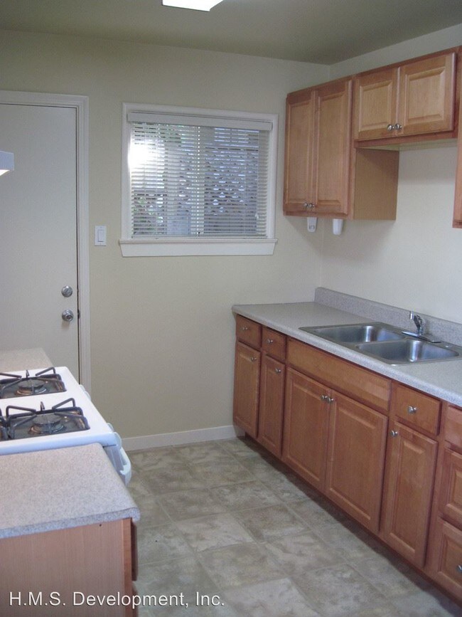 Foto del edificio - 466-476 E El Camino Real