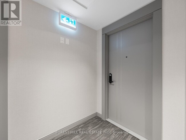 Building Photo - 700 Sheppard Ave W