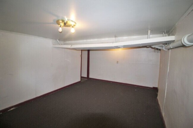 Building Photo - 117 W. 29th St