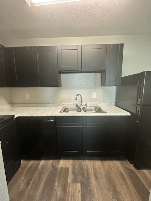 Kitchen - Forest Park Apartments