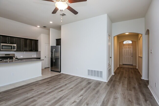 Foto del edificio - 625 Saguaro Dr