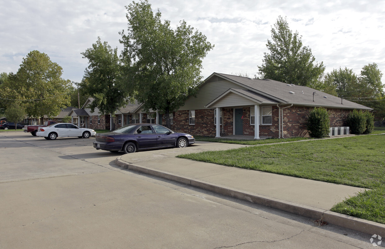 Foto del edificio - Wagoner Village apartments