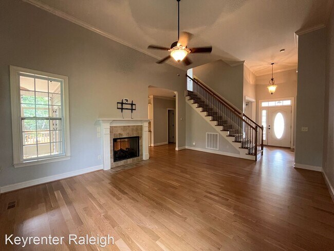 Foto del edificio - 4 br, 2.5 bath House - 332 Mill Creek Dr