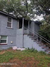 Building Photo - 1551 W 33rd St