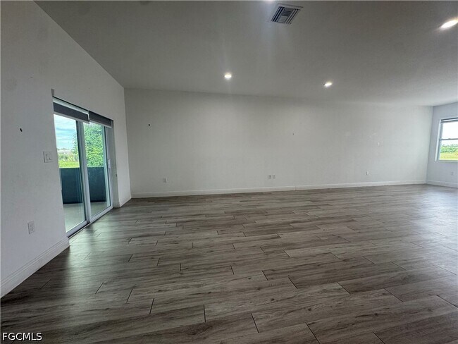 Foto del edificio - 8007 Mill Ct