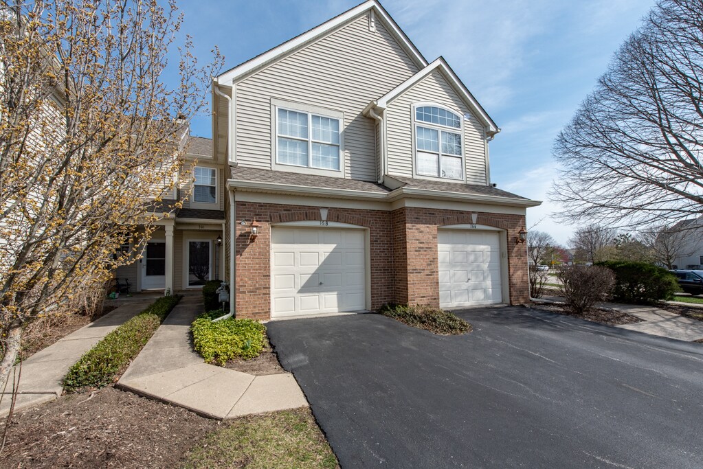 168 Stockton Dr, Grayslake, IL 60030 Townhome Rentals in Grayslake IL