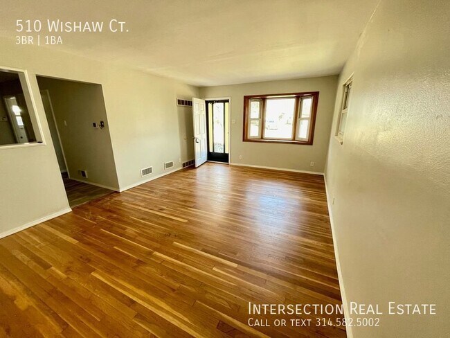 Building Photo - Updated 3bd/1ba House w/Fenced Yard