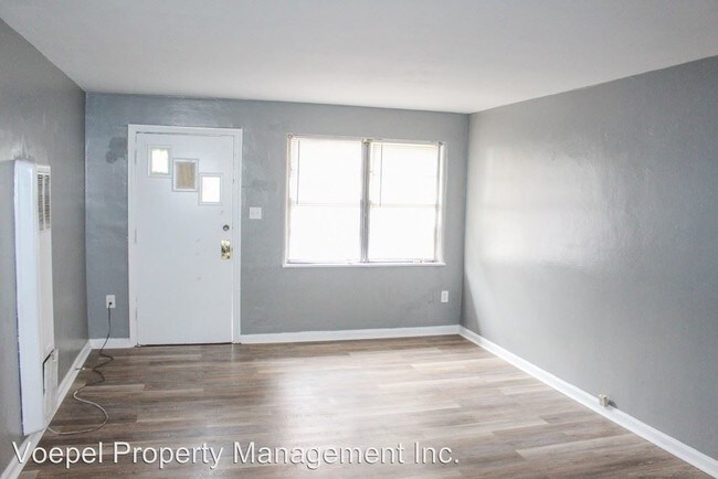 Building Photo - 327-329 S Hocker Ave