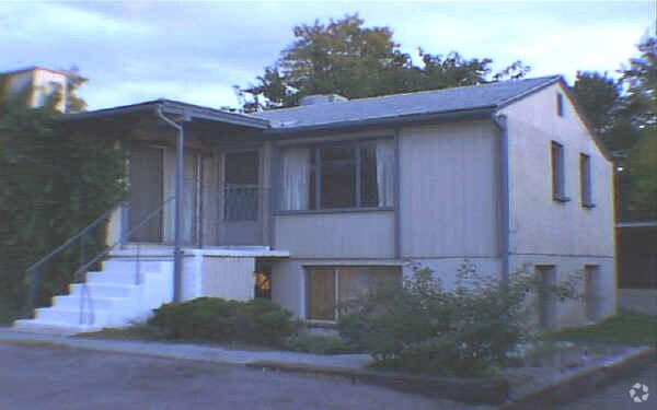 Primary Photo - 2570-2580 E 3300 S