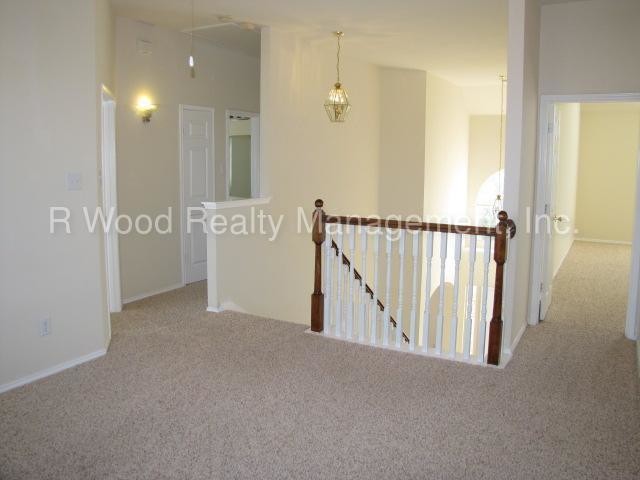 Building Photo - 1501 Brook Ridge Ave