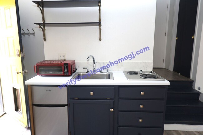 Foto del edificio - 1708 Rood Ave