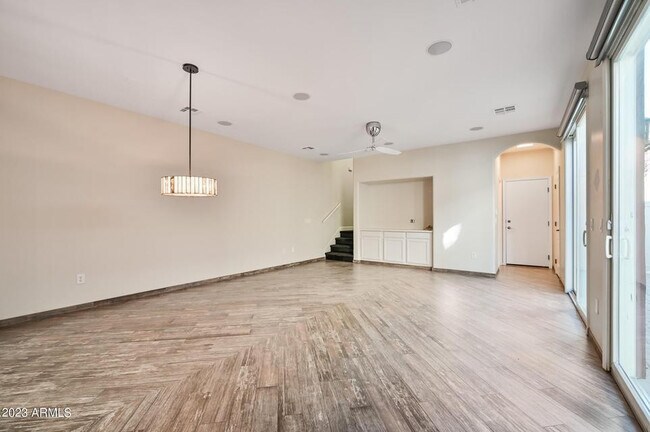 Foto del edificio - 3853 E Sabra Ln