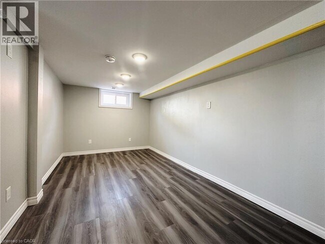 Photo du bâtiment - 39 Maywood Rd