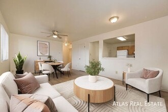 Building Photo - 681 Fraser St