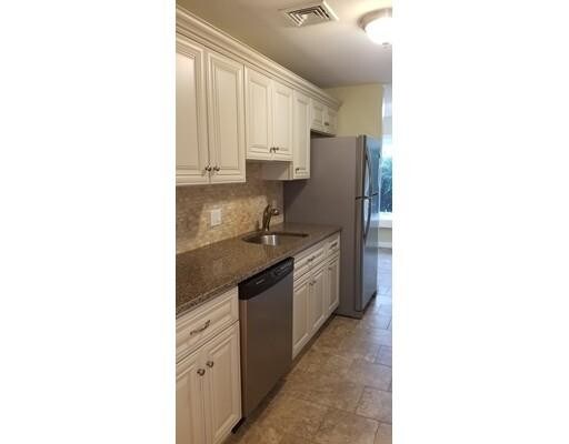 Foto del edificio - 101 Oakwood Ln