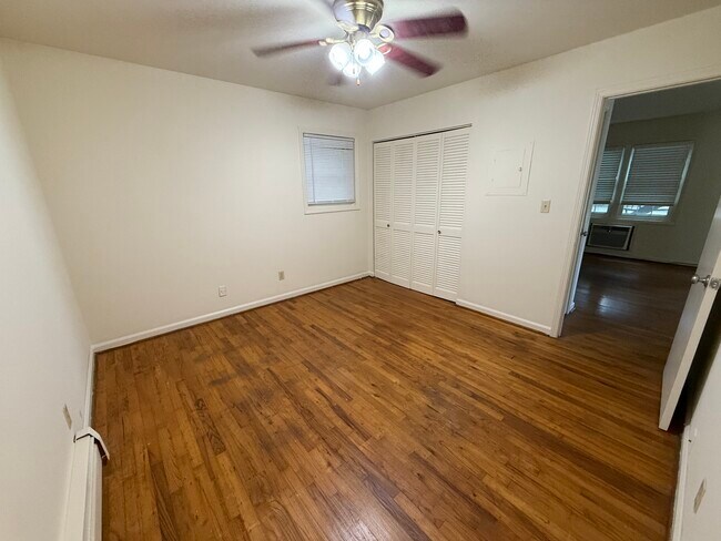 Foto del edificio - 394 S Pope St