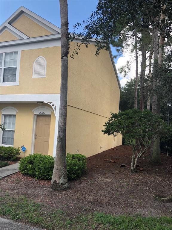 Foto del edificio - 2302 Lake Woodberry Cir