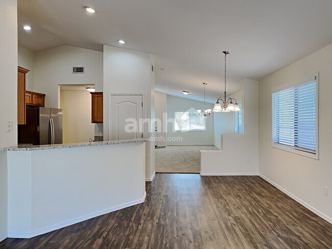 Foto del edificio - 7856 S Splinter Way