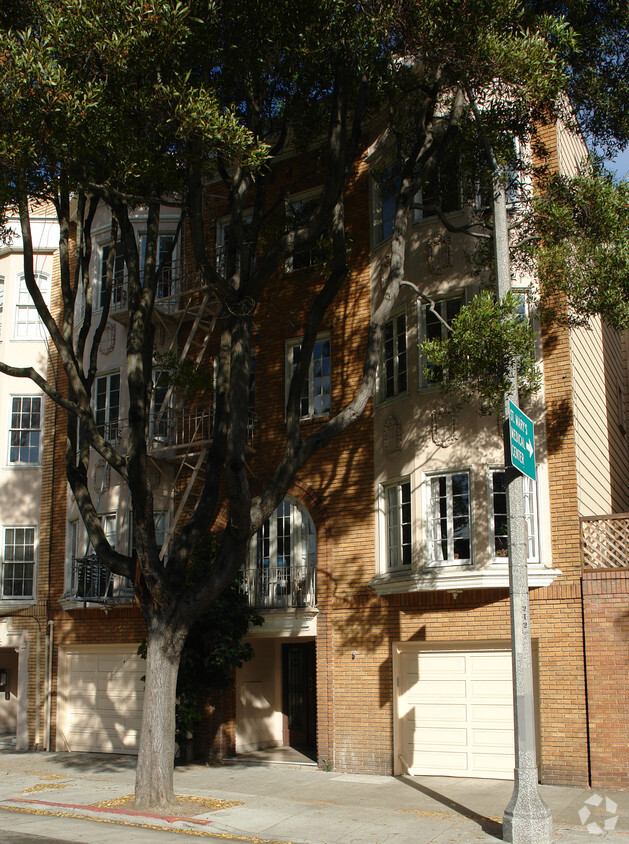 Primary Photo - 2130 Fell St