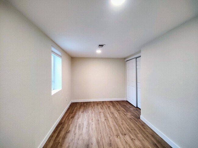 Foto del edificio - 7770 S Kit Carson Dr