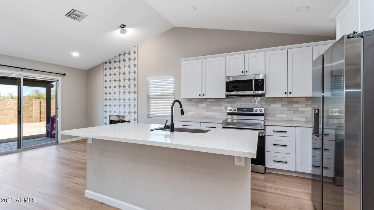 Foto principal - 908 W Ross Ave
