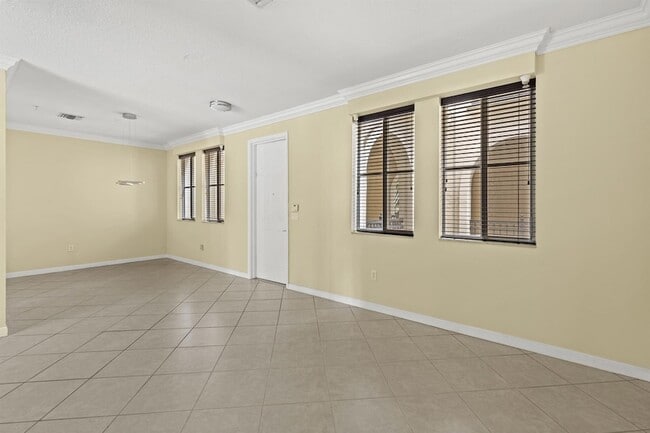 Foto del edificio - 2900 NW 125th Ave