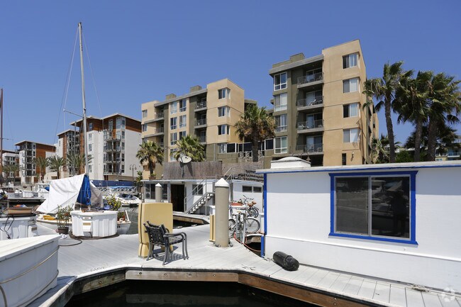 Dolphin Marina Monte Carlo Apartments Marina Del Rey Ca