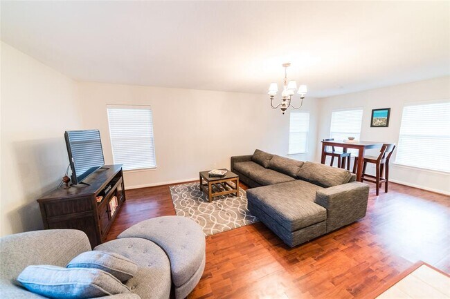 Foto del edificio - 4501 Nichols St