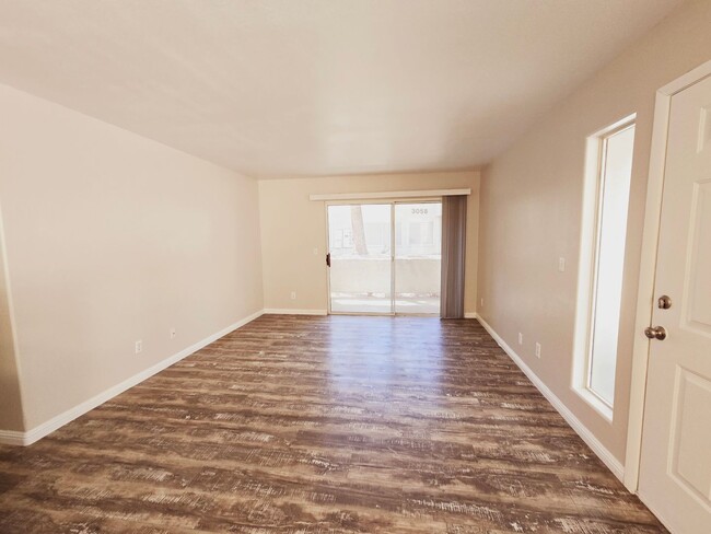 Building Photo - 2BD/2BA TOWNHOME IN GATED COMMUNITY - NEAR...