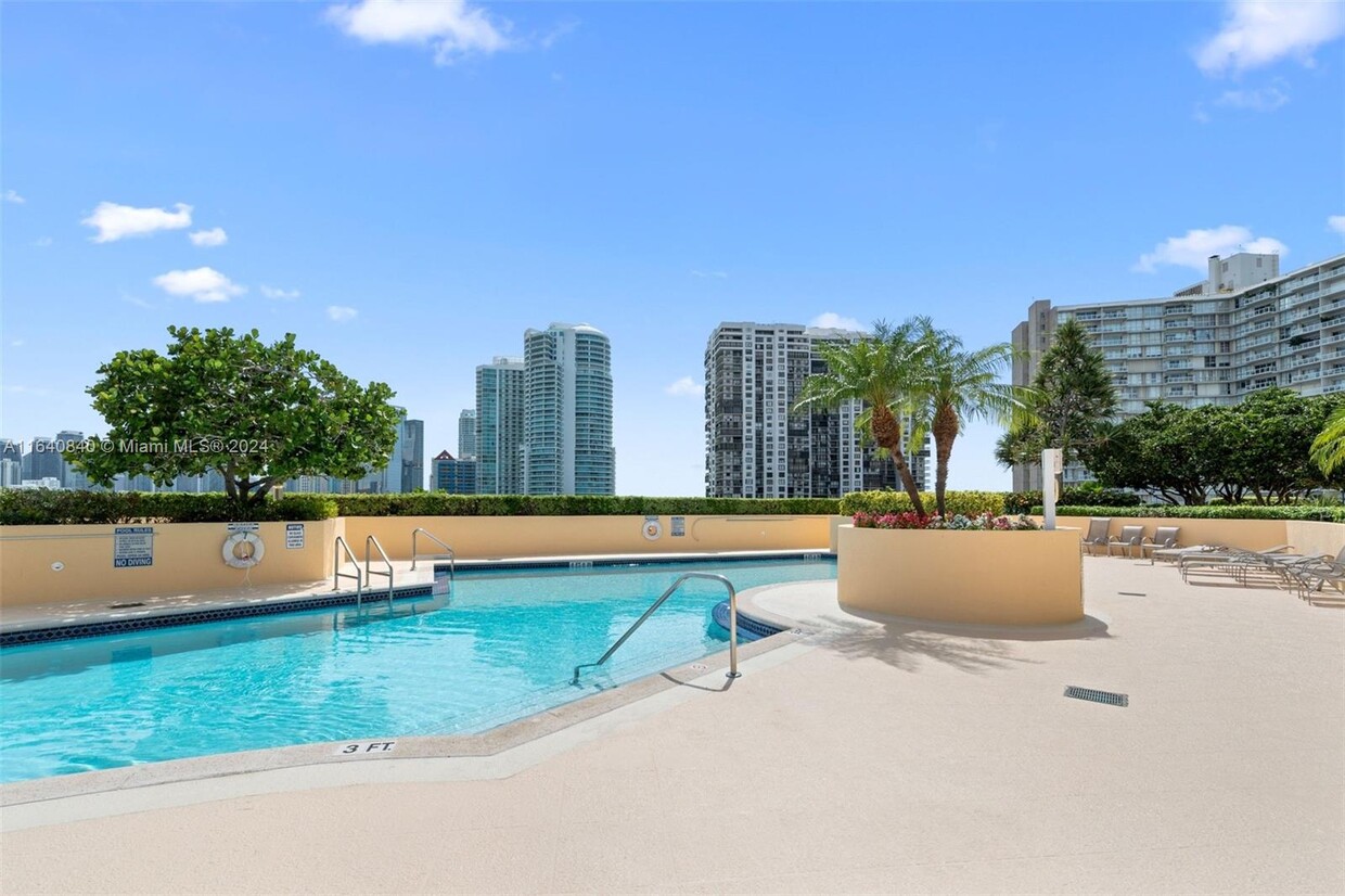 Foto principal - 2475 Brickell Ave