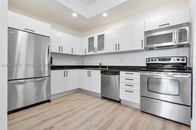 Foto del edificio - 3090 Douglas Rd