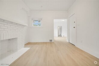 Building Photo - 3381 E 143rd St