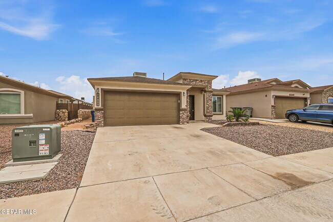 Foto del edificio - 14809 Tierra Crystal Ave