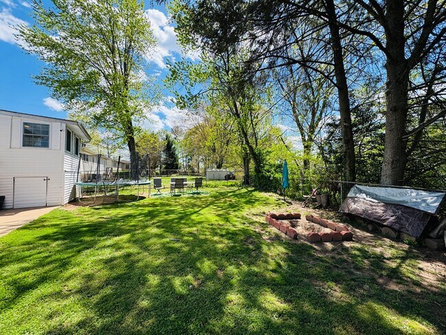Building Photo - BEAUTIFULLY UPDATED HOME - WOODBRIDGE