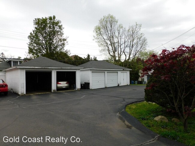 Building Photo - 243 Corona Ave