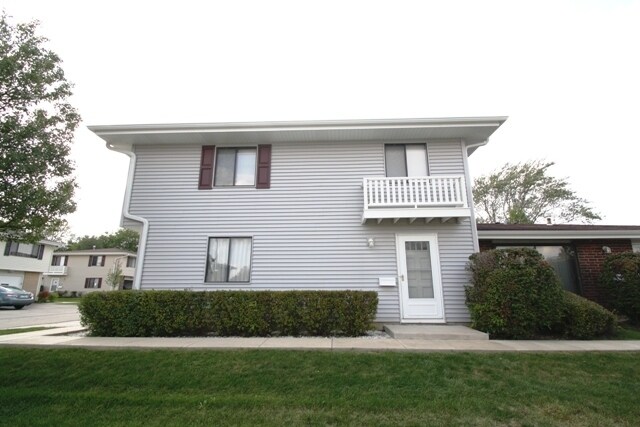 Primary Photo - 1422 Millbrook Ct