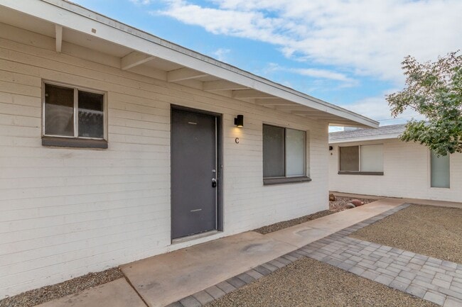 Photo - 2012 S Granada Dr Apartment