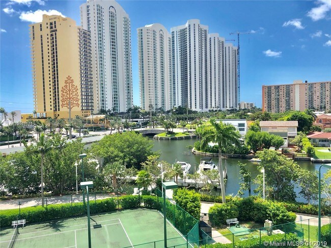 Foto del edificio - 16445 Collins Ave