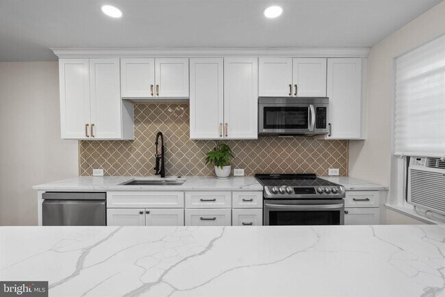 Foto del edificio - 720 Shaw Ave