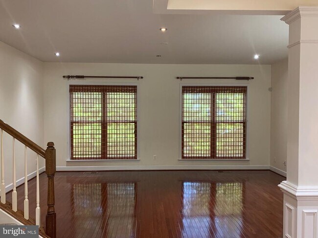 Foto del edificio - 14836 Potomac Branch Dr