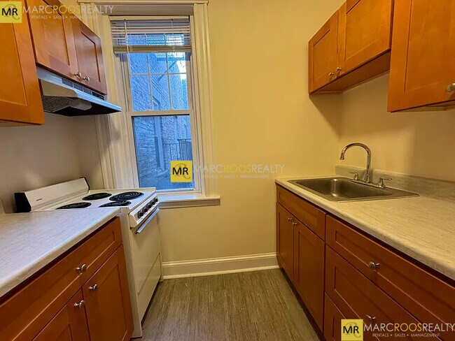 Foto del edificio - 27 Park Dr