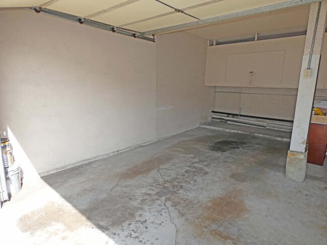 Building Photo - 12401 Breezewood Dr
